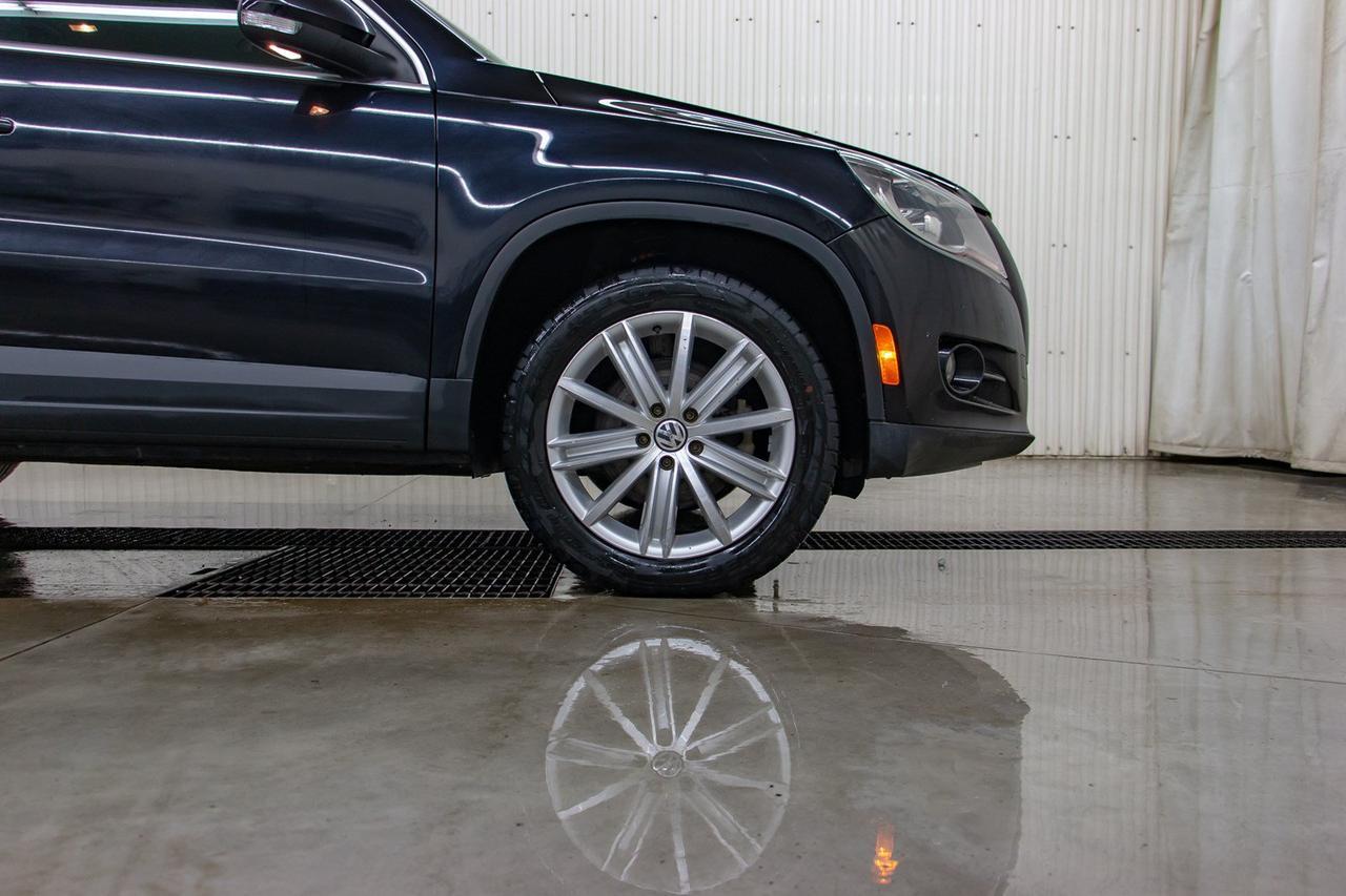 2009 Volkswagen Tiguan 4Motion Highline Leather Roof Nav Red Deer AB