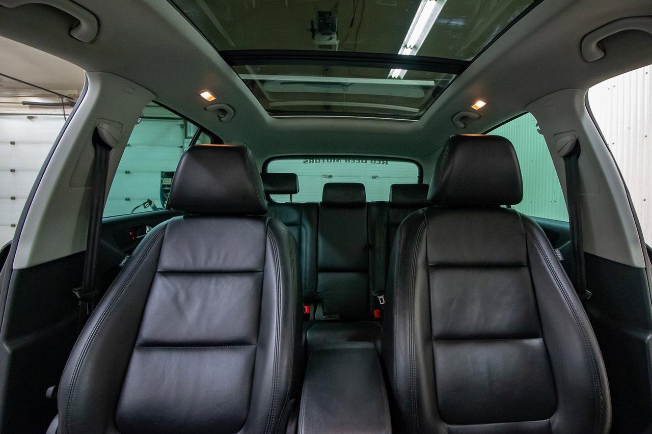 2009 Volkswagen Tiguan 4Motion Highline Leather Roof Nav Red Deer AB