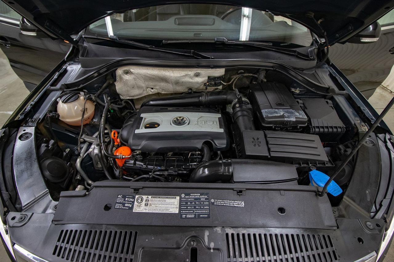 2009 Volkswagen Tiguan 4Motion Highline Leather Roof Nav Red Deer AB