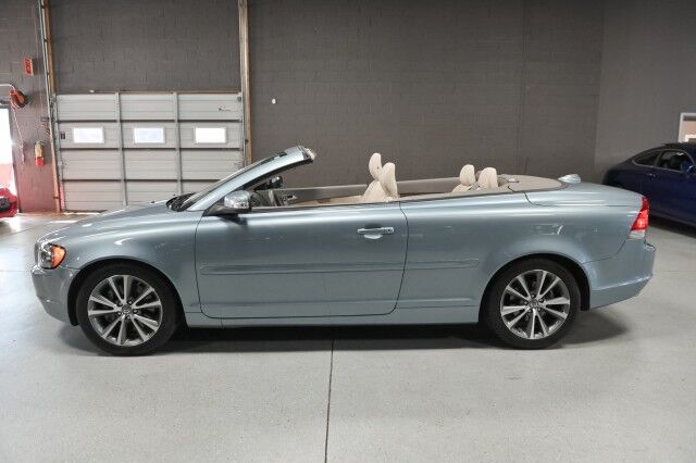 2009 Volvo C70 2dr Convertible