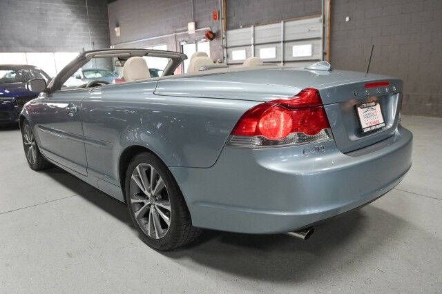 2009 Volvo C70 2dr Convertible