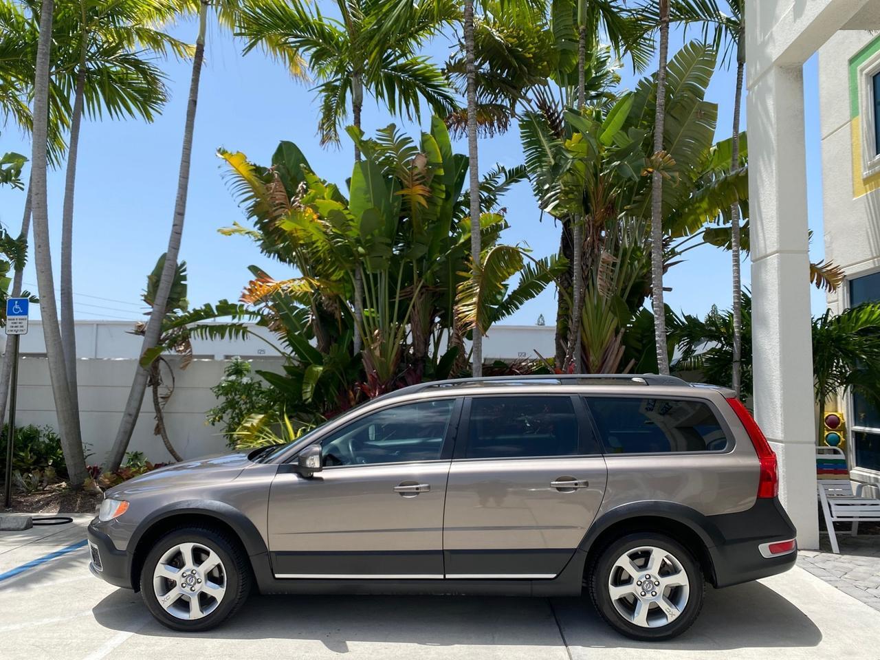 2009 Volvo XC70 3.0T AWD WAGON LOW MILES 78,683 Pompano Beach FL