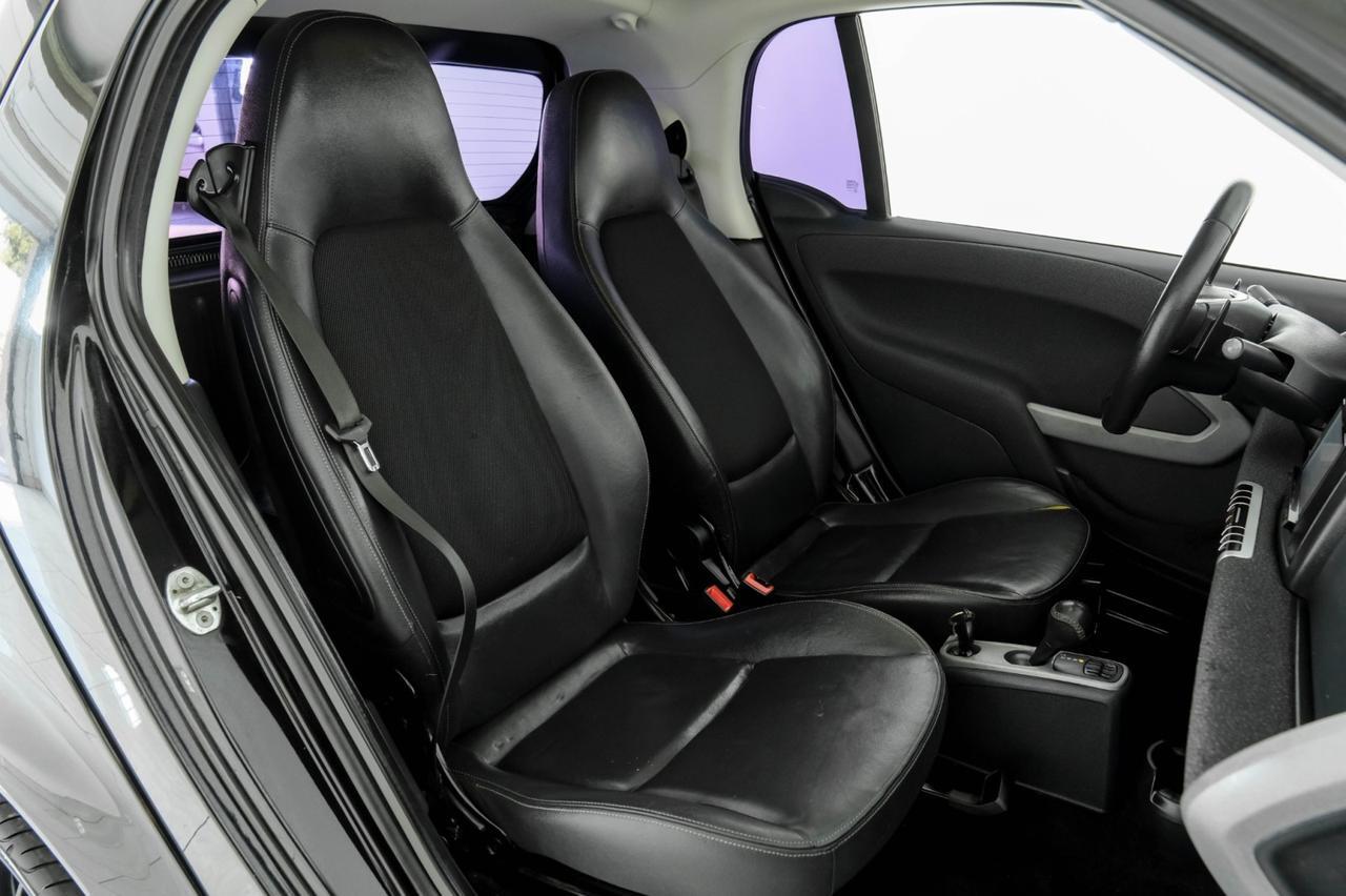 2009 smart fortwo PASSION AUTOMATIC GLASS ROOF LEATHER/CLOTH HEATED SEATS ALLOY WH Carrollton TX