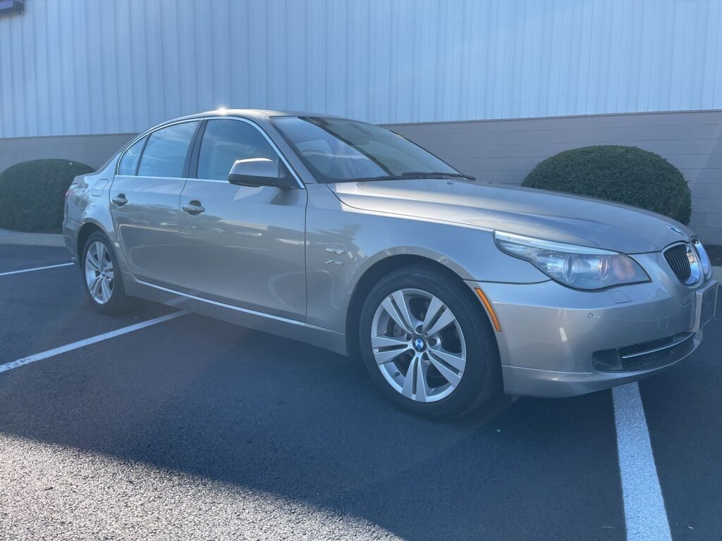 2010 BMW 5 Series 528i xDrive
