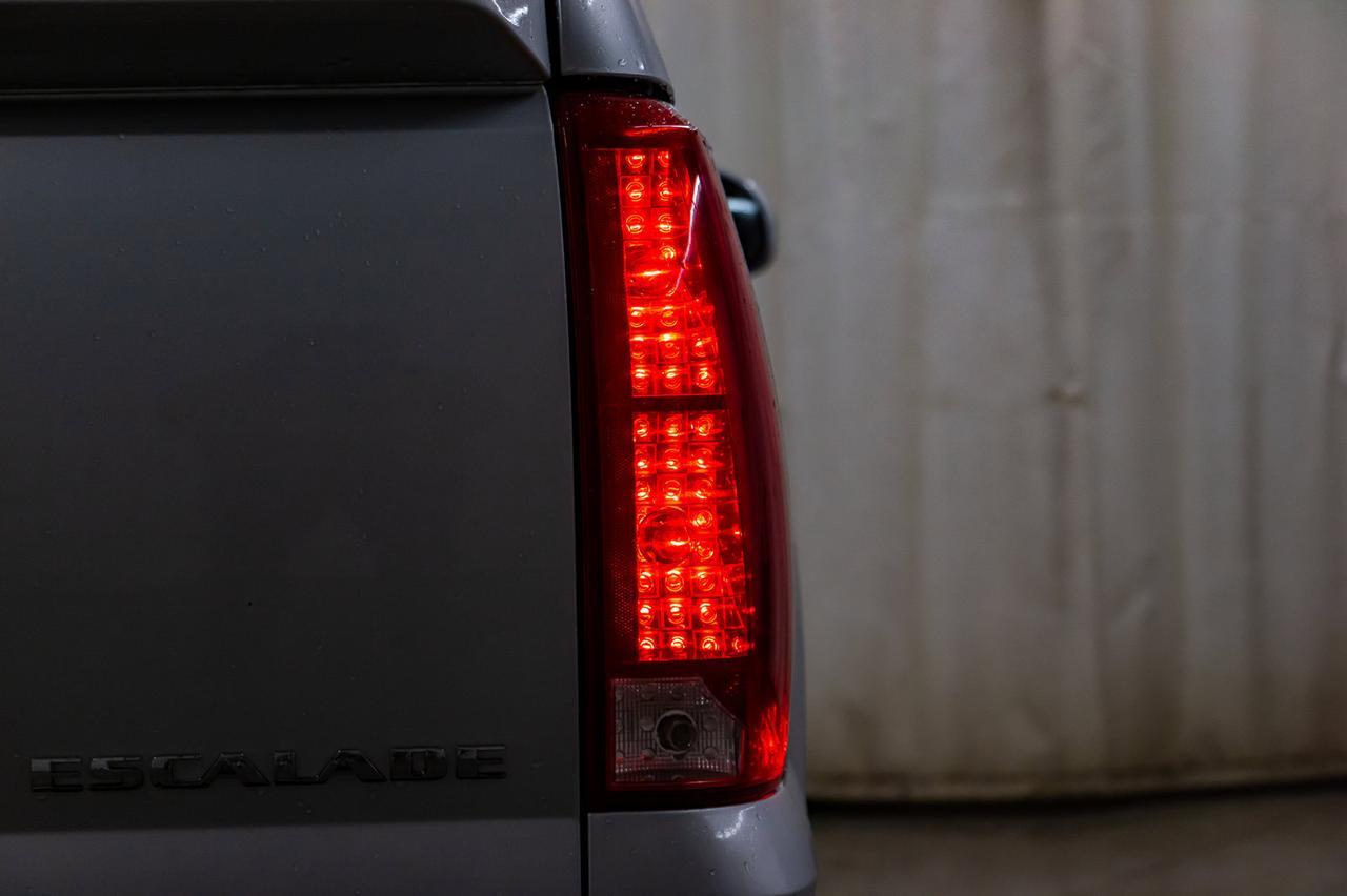 2010 Cadillac Escalade EXT 4x4 Luxury Edition Leather Roof DVD Red Deer AB