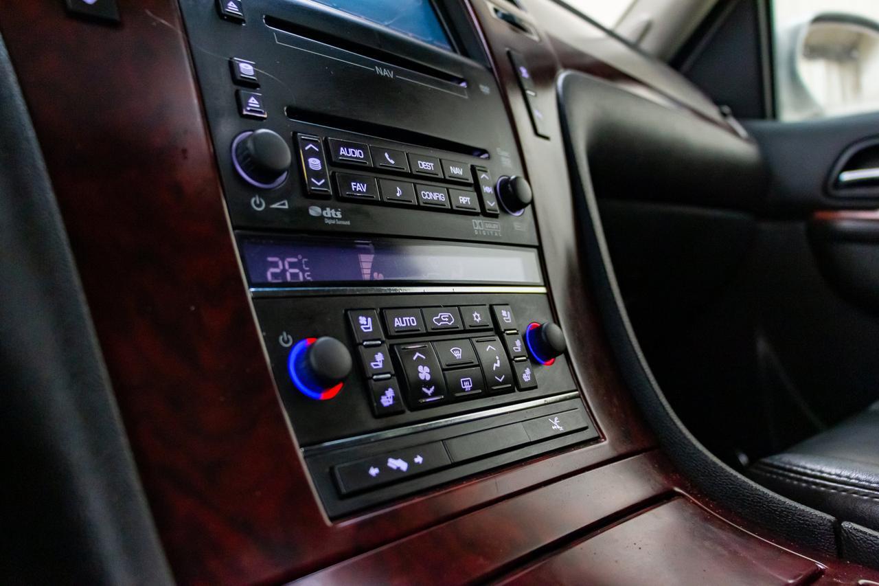 2010 Cadillac Escalade EXT 4x4 Luxury Edition Leather Roof DVD Red Deer AB