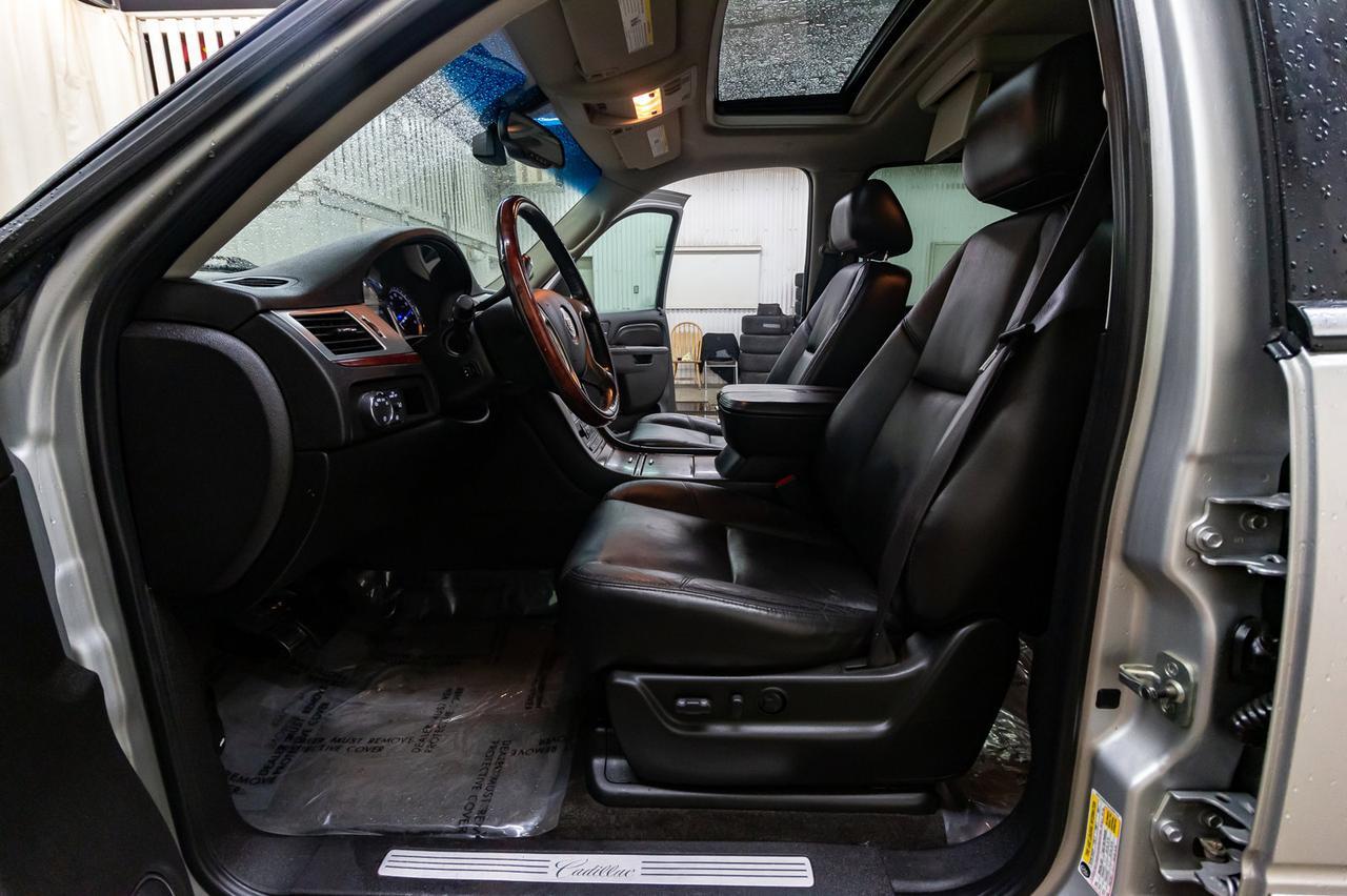 2010 Cadillac Escalade EXT 4x4 Luxury Edition Leather Roof DVD Red Deer AB