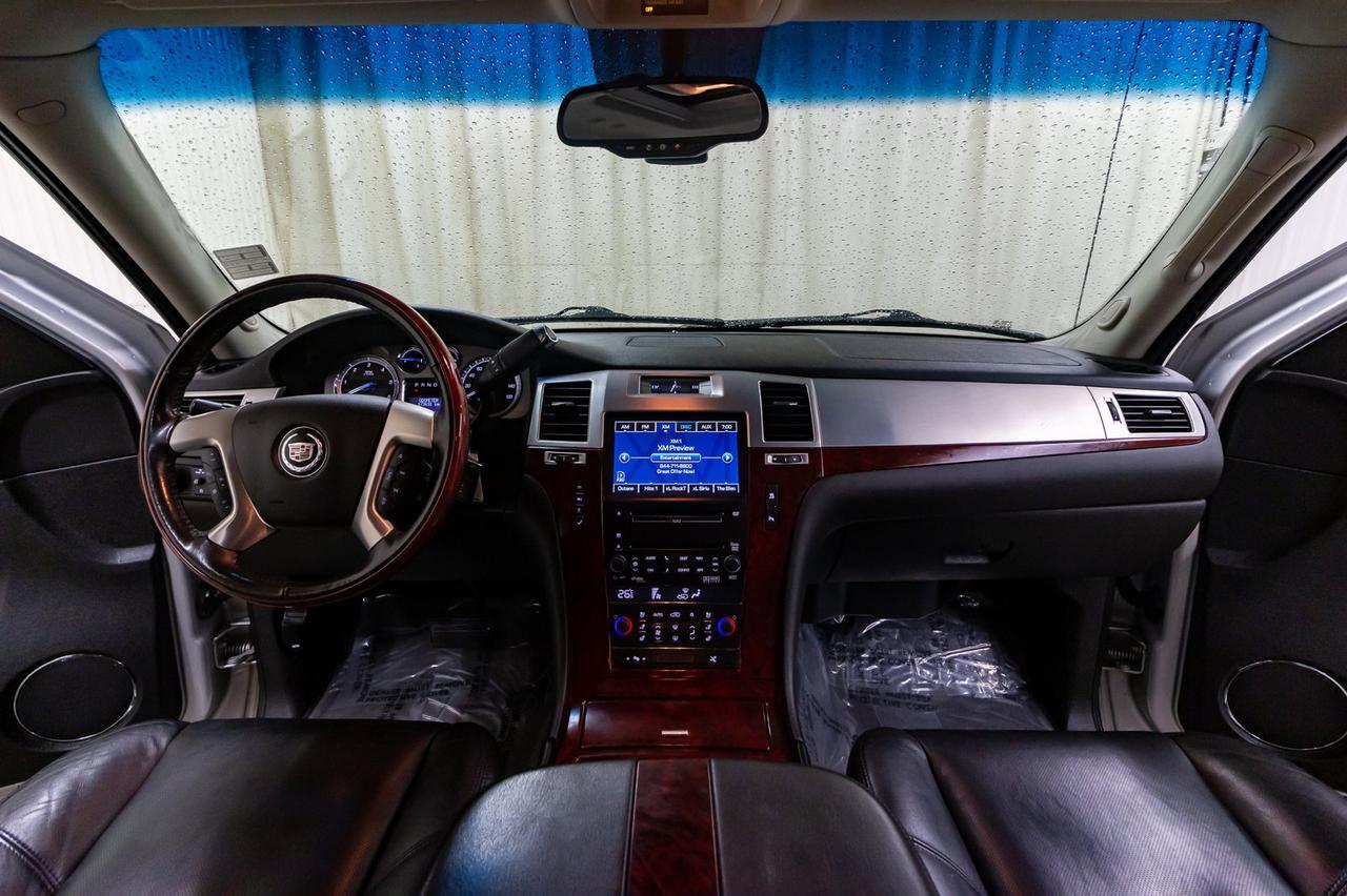 2010 Cadillac Escalade EXT 4x4 Luxury Edition Leather Roof DVD Red Deer AB