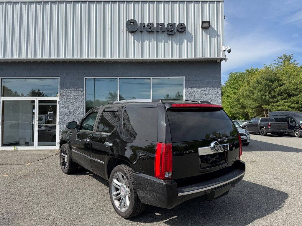 2010 Cadillac Escalade Premium