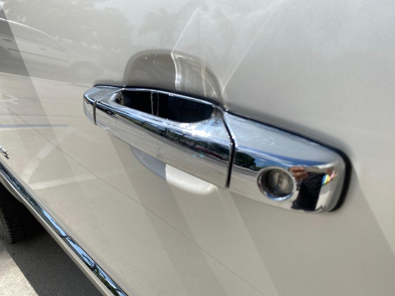 2010 Cadillac Escalade SUNROOF NAV Premium LOW MILES 66,933 Pompano Beach FL