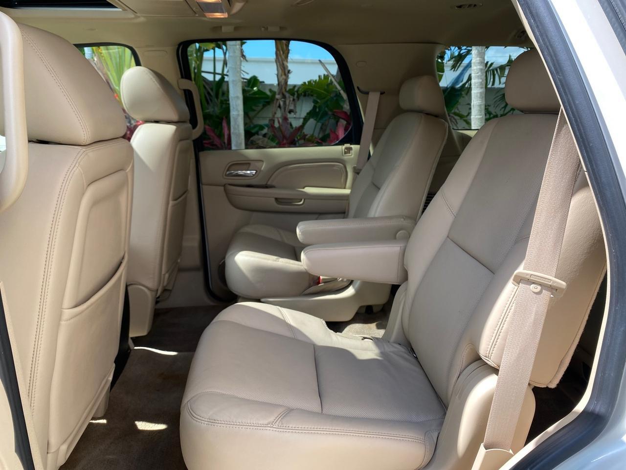 2010 Cadillac Escalade SUNROOF NAV Premium LOW MILES 66,933 Pompano Beach FL