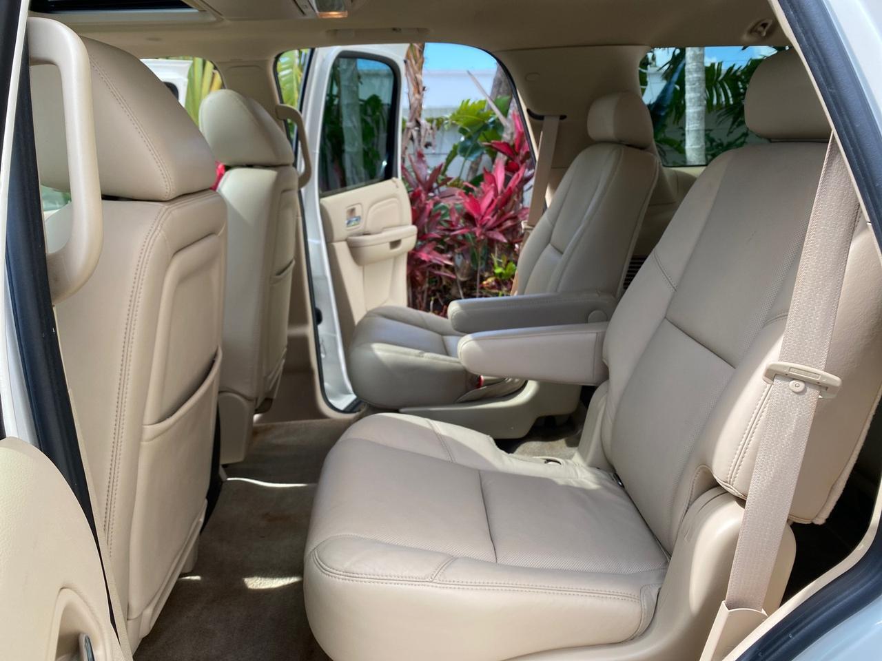 2010 Cadillac Escalade SUNROOF NAV Premium LOW MILES 66,933 Pompano Beach FL