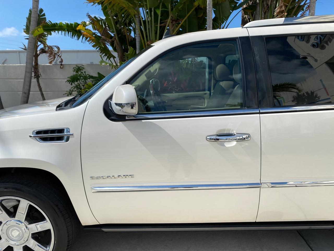 2010 Cadillac Escalade SUNROOF NAV Premium LOW MILES 66,933 Pompano Beach FL