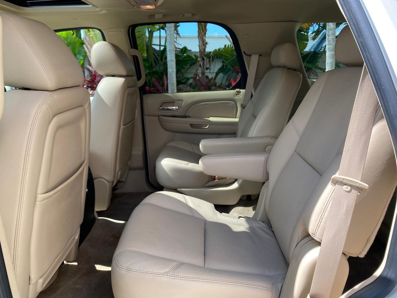2010 Cadillac Escalade SUNROOF NAV Premium LOW MILES 66,933 Pompano Beach FL