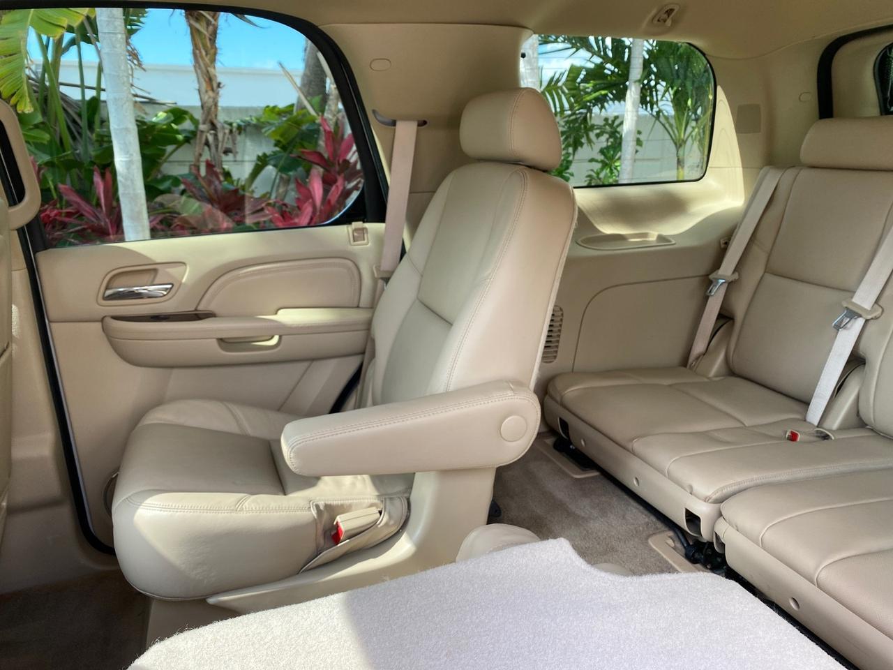 2010 Cadillac Escalade SUNROOF NAV Premium LOW MILES 66,933 Pompano Beach FL