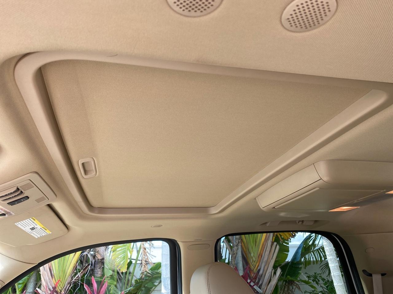 2010 Cadillac Escalade SUNROOF NAV Premium LOW MILES 66,933 Pompano Beach FL