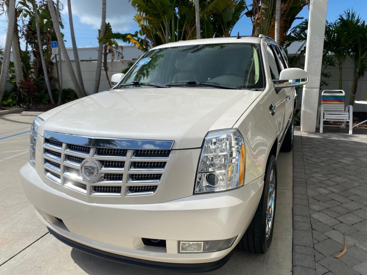 2010 Cadillac Escalade SUNROOF NAV Premium LOW MILES 66,933 Pompano Beach FL