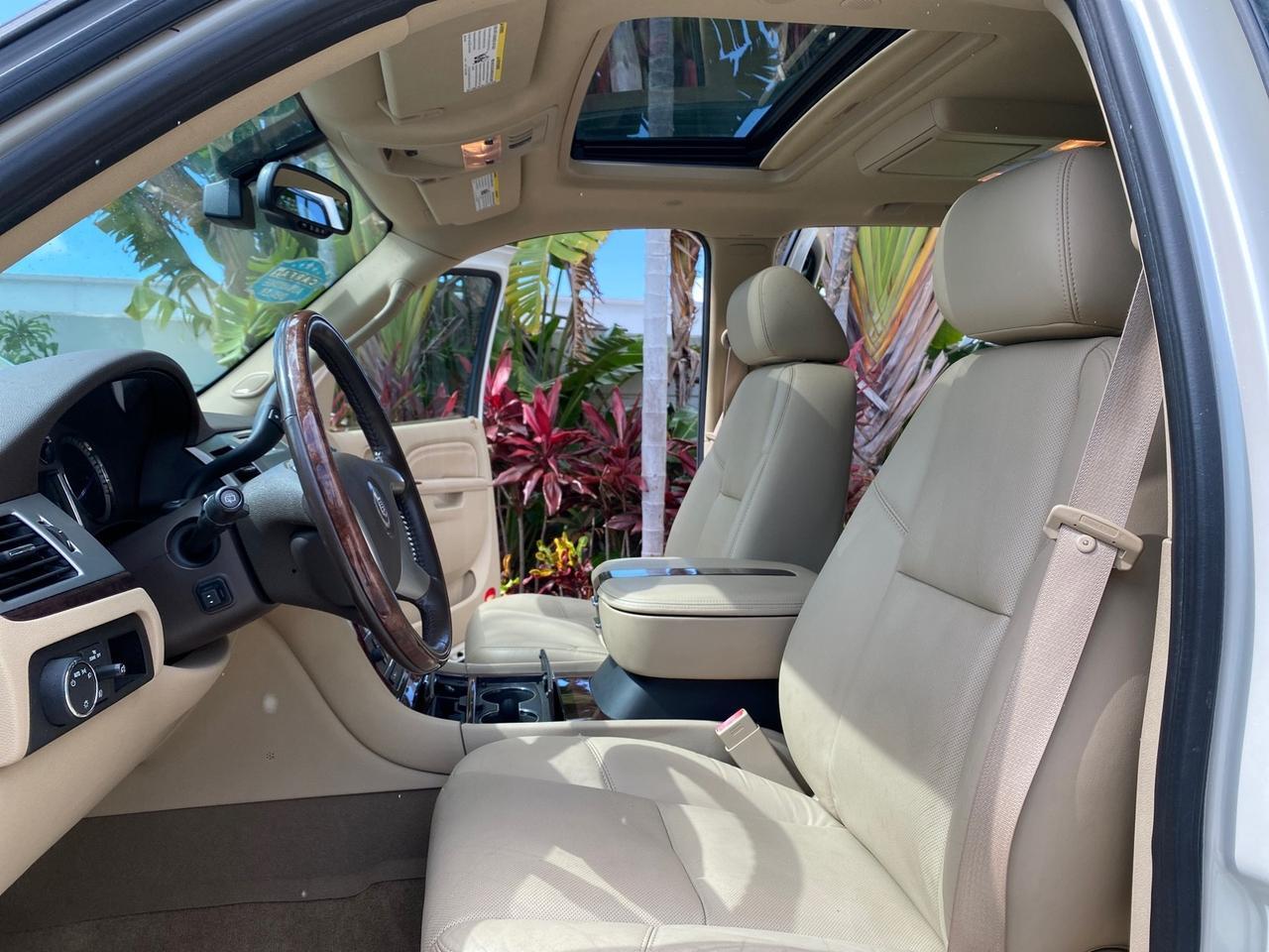 2010 Cadillac Escalade SUNROOF NAV Premium LOW MILES 66,933 Pompano Beach FL