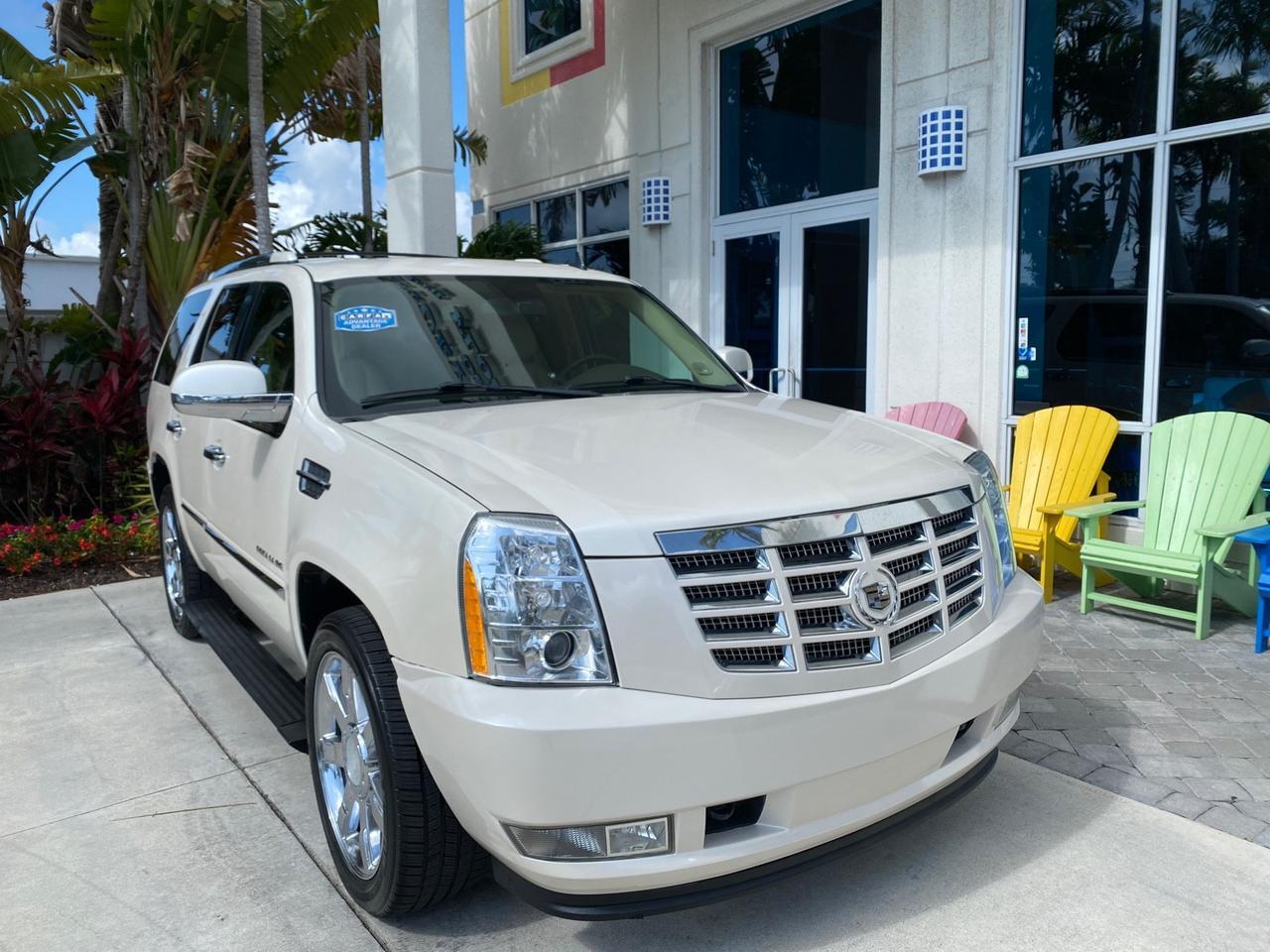 2010 Cadillac Escalade SUNROOF NAV Premium LOW MILES 66,933
