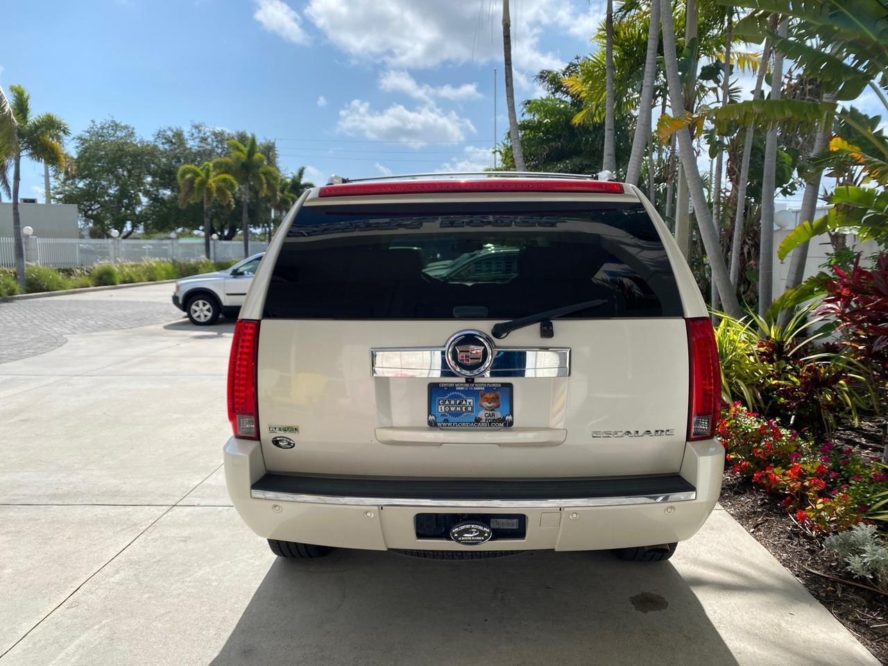 2010 Cadillac Escalade SUNROOF NAV Premium LOW MILES 66,933 Pompano Beach FL