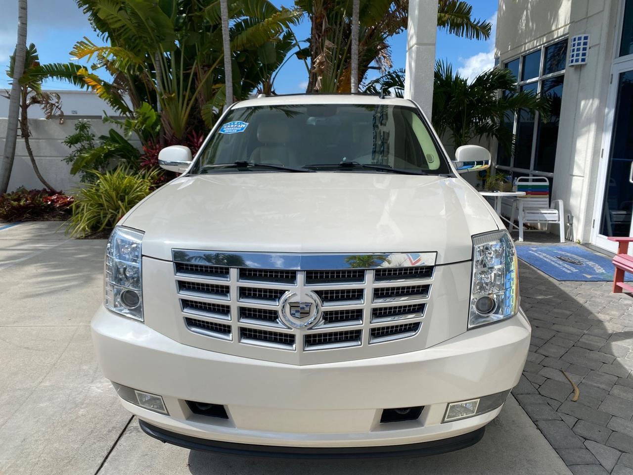 2010 Cadillac Escalade SUNROOF NAV Premium LOW MILES 66,933