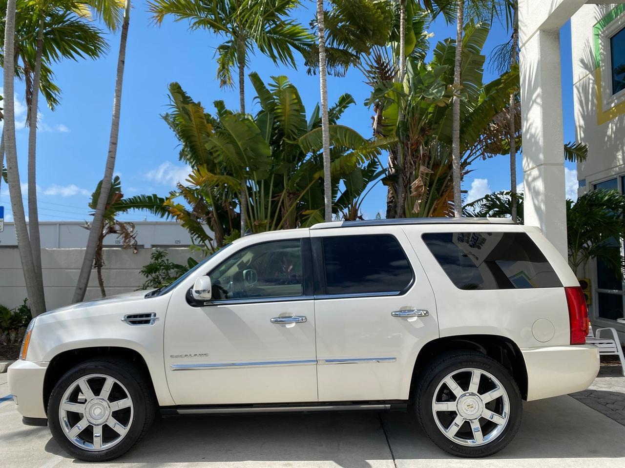 2010 Cadillac Escalade SUNROOF NAV Premium LOW MILES 66,933 Pompano Beach FL