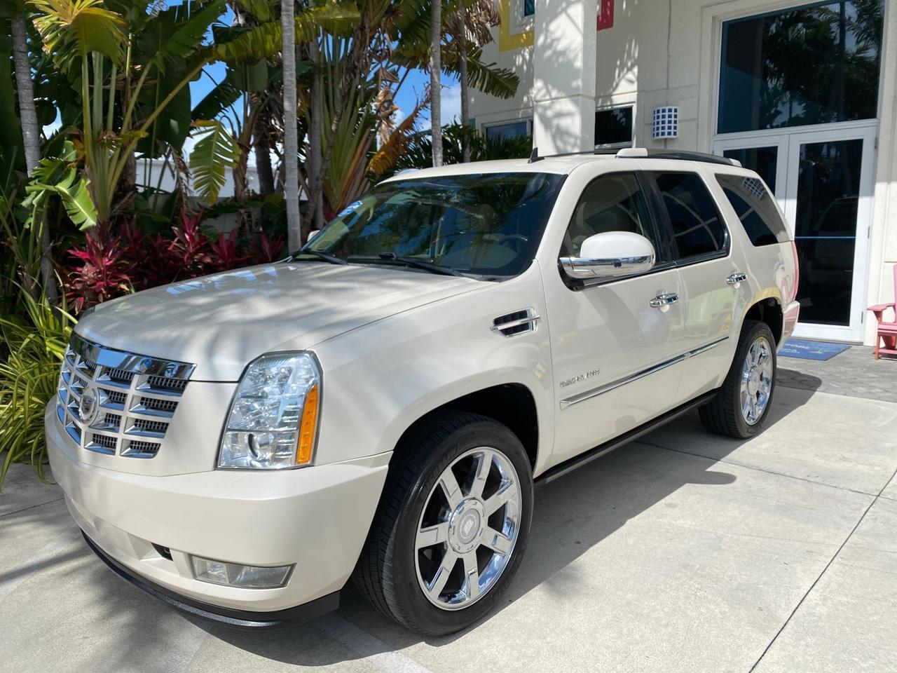 2010 Cadillac Escalade SUNROOF NAV Premium LOW MILES 66,933 Pompano Beach FL