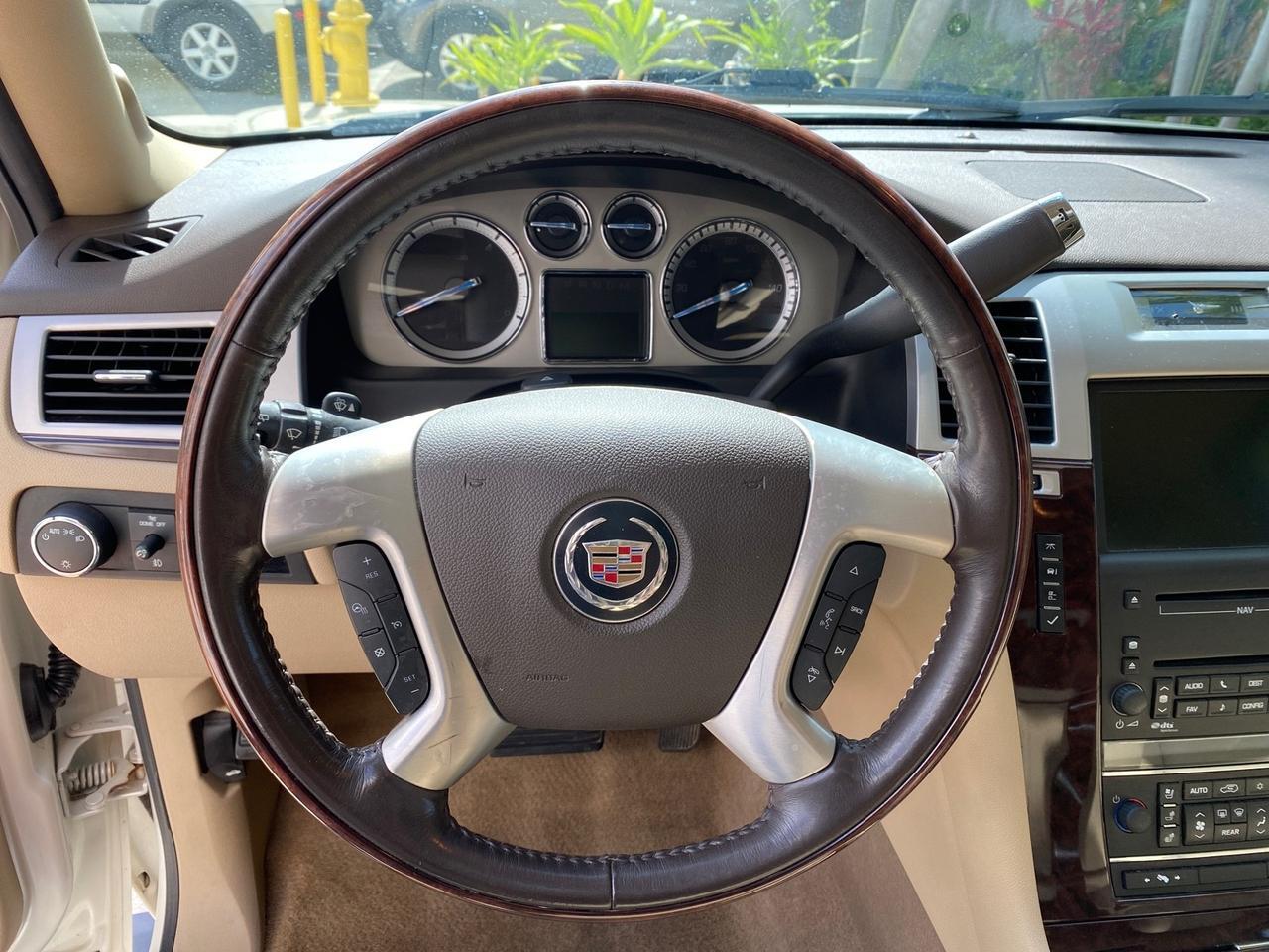 2010 Cadillac Escalade SUNROOF NAV Premium LOW MILES 66,933 Pompano Beach FL