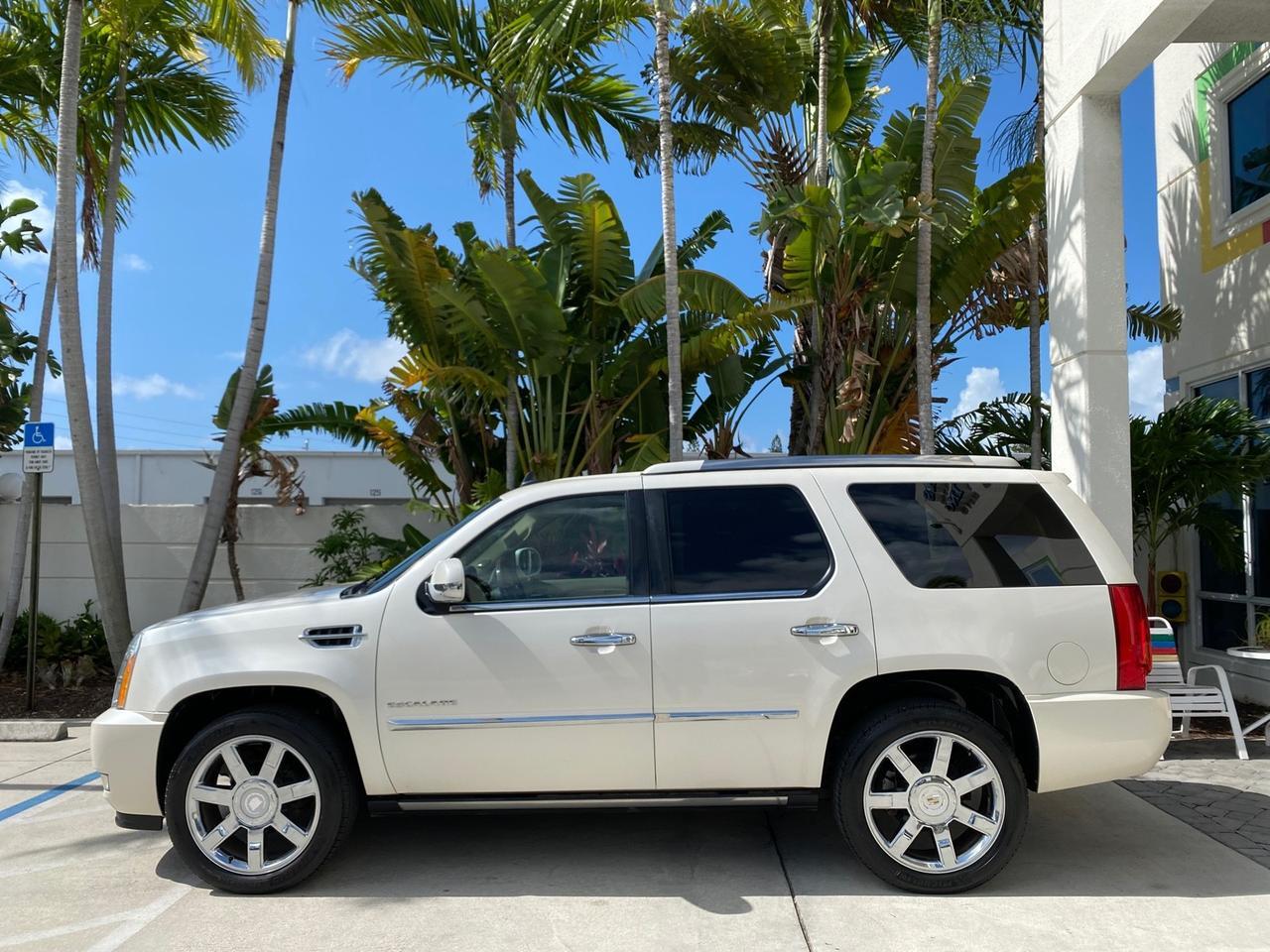 2010 Cadillac Escalade SUNROOF NAV Premium LOW MILES 66,933 Pompano Beach FL