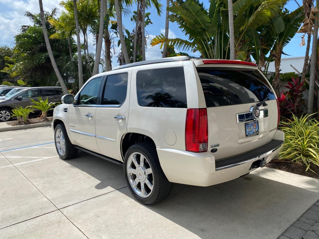 2010 Cadillac Escalade SUNROOF NAV Premium LOW MILES 66,933 Pompano Beach FL