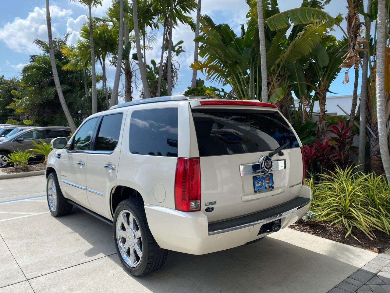 2010 Cadillac Escalade SUNROOF NAV Premium LOW MILES 66,933 Pompano Beach FL