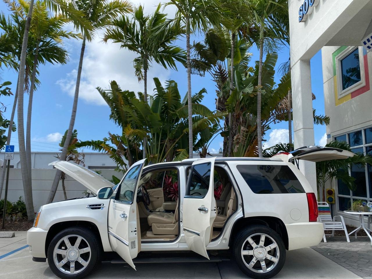 2010 Cadillac Escalade SUNROOF NAV Premium LOW MILES 66,933 Pompano Beach FL