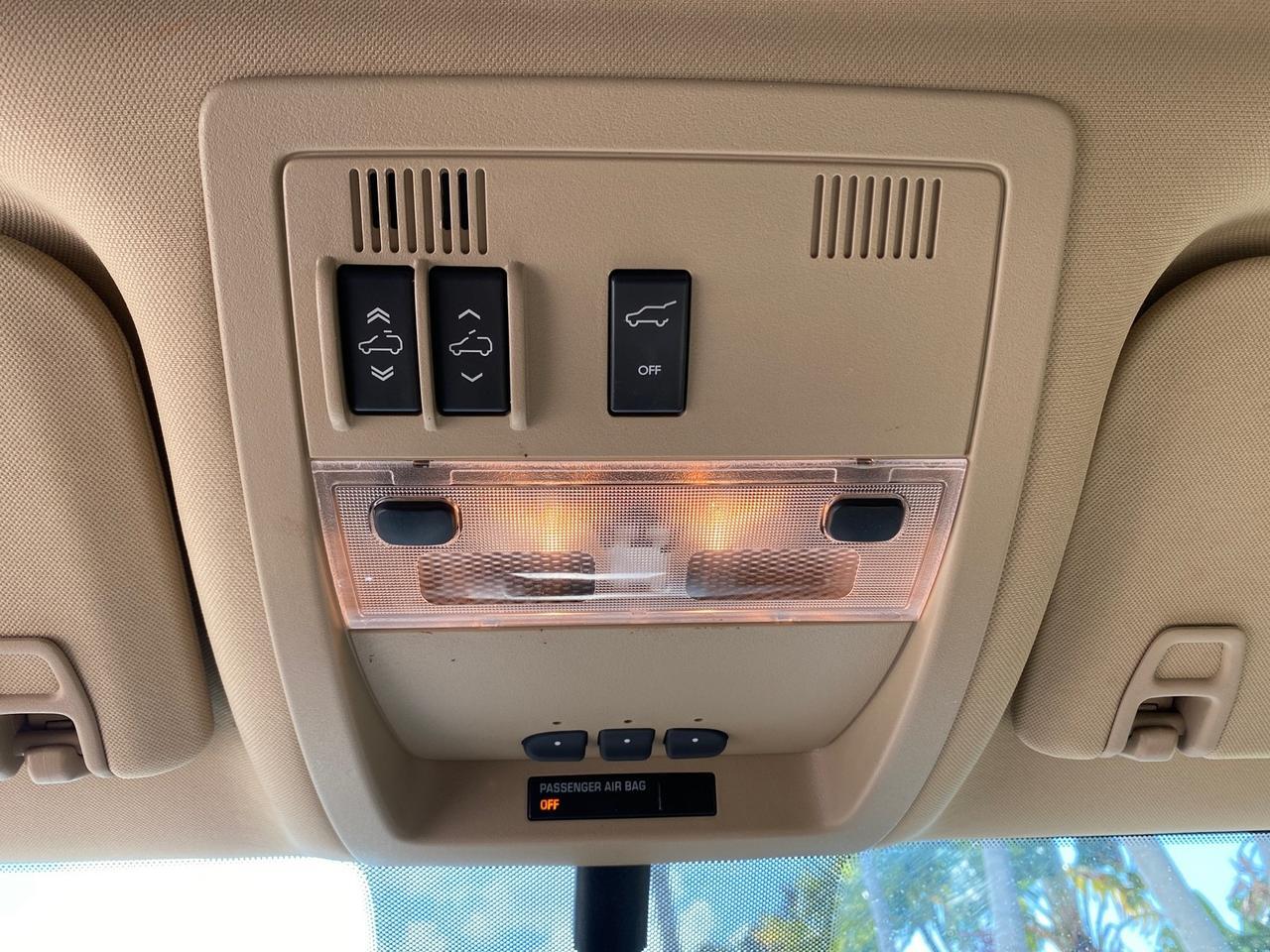 2010 Cadillac Escalade SUNROOF NAV Premium LOW MILES 66,933 Pompano Beach FL