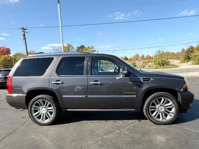 2010 Cadillac Escalade Sport Utility 4D Cincinnati OH