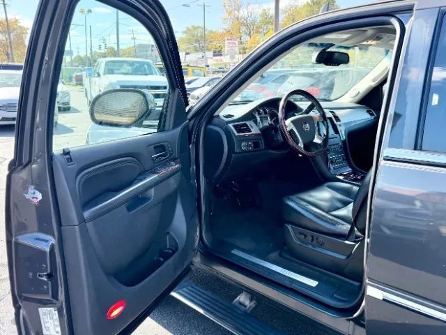 2010 Cadillac Escalade Sport Utility 4D Cincinnati OH