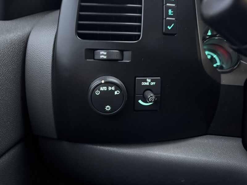 2010 Chevrolet 2500HD 4x4 Diesel Flatbed 47k exempt mi's Work Truck Collinsville OK