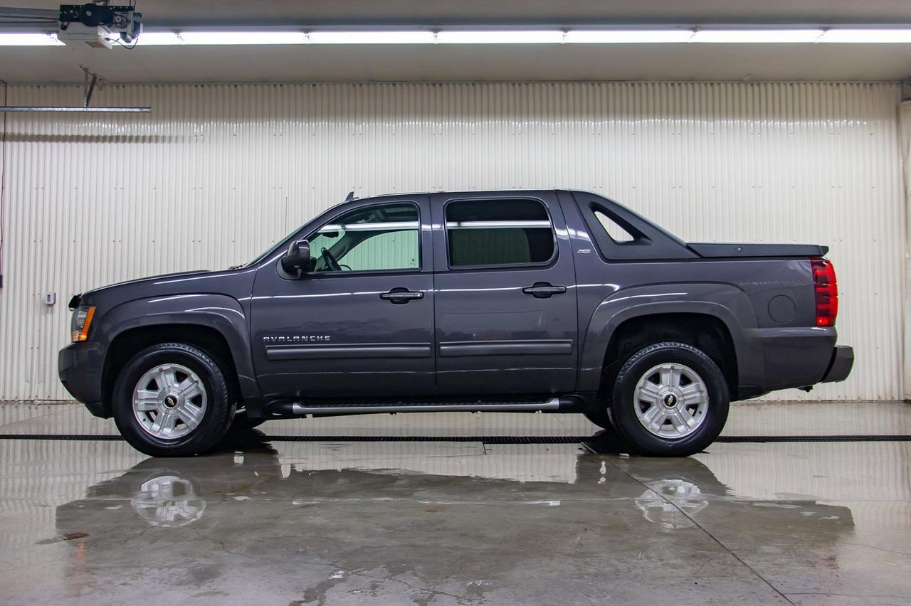 2010 Chevrolet Avalanche 4x4 Crew Cab LT Leather Roof DVD Red Deer AB