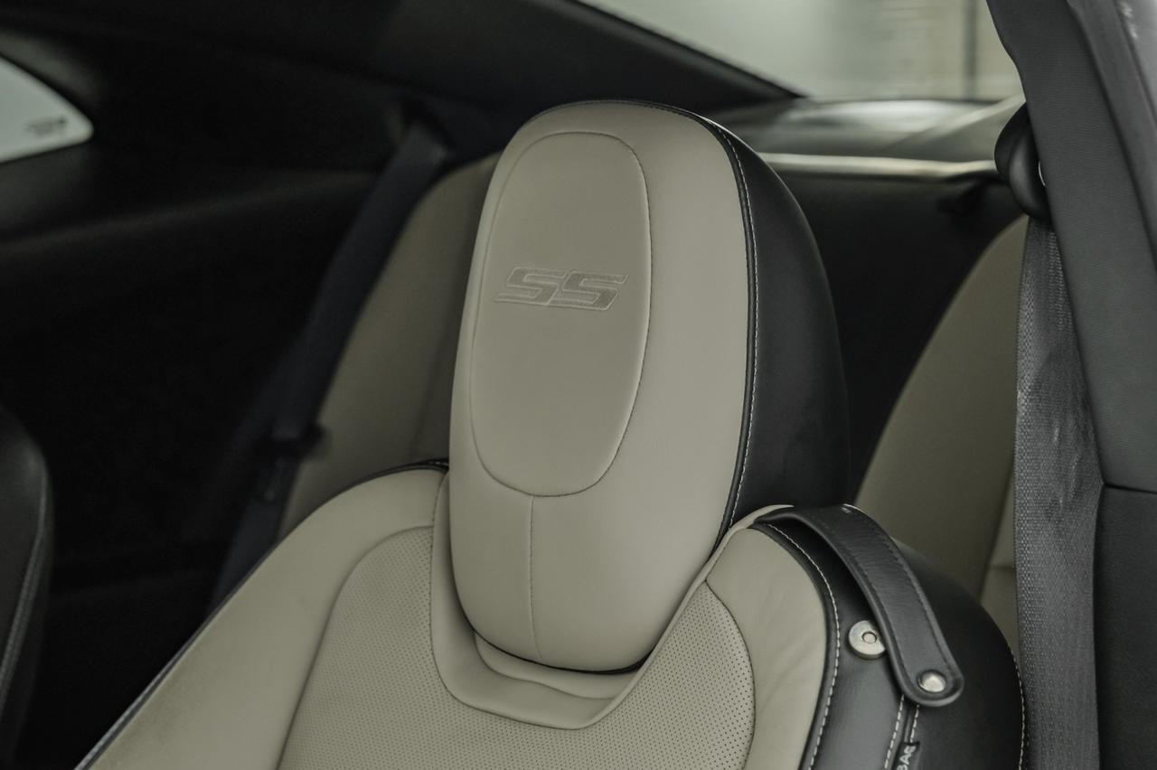 2010 Chevrolet Camaro 2SS AUTOMATIC SUNROOF LEATHER HEATED SEATS BOSTON ACOUSTICS PADDLE SHIFTERS Carrollton TX