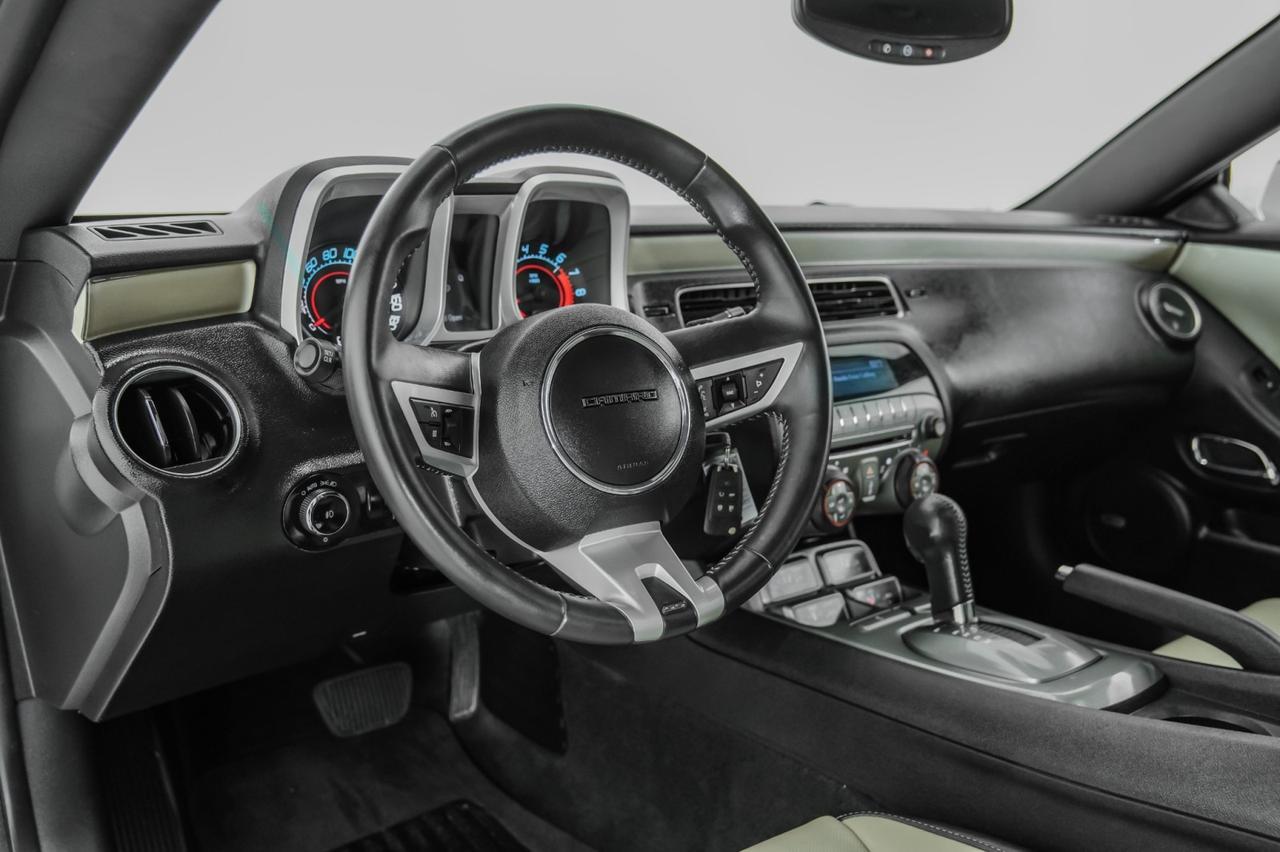 2010 Chevrolet Camaro 2SS AUTOMATIC SUNROOF LEATHER HEATED SEATS BOSTON ACOUSTICS PADDLE SHIFTERS Carrollton TX