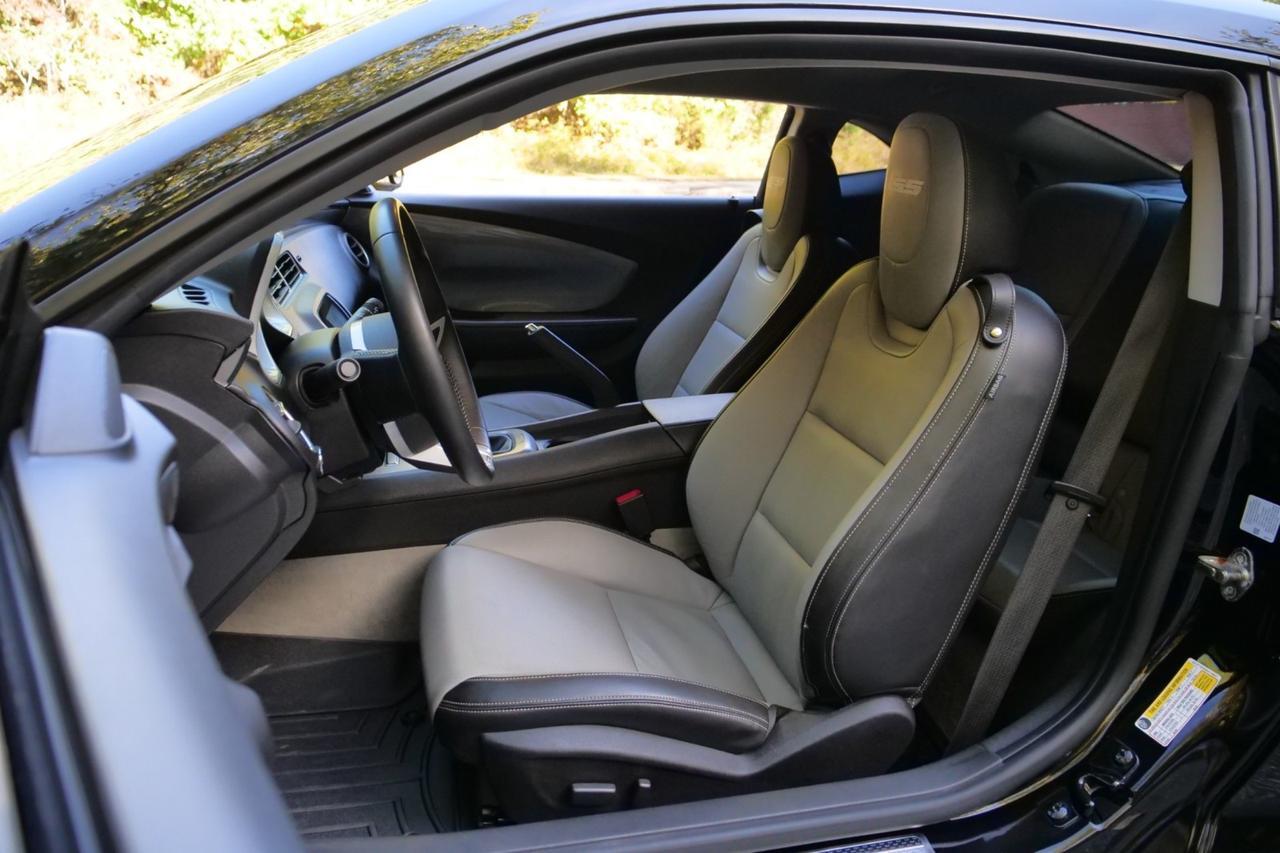 2010 Chevrolet Camaro 2SS / Manual / 6.2L V8 / Heated Leather Seats High Point NC