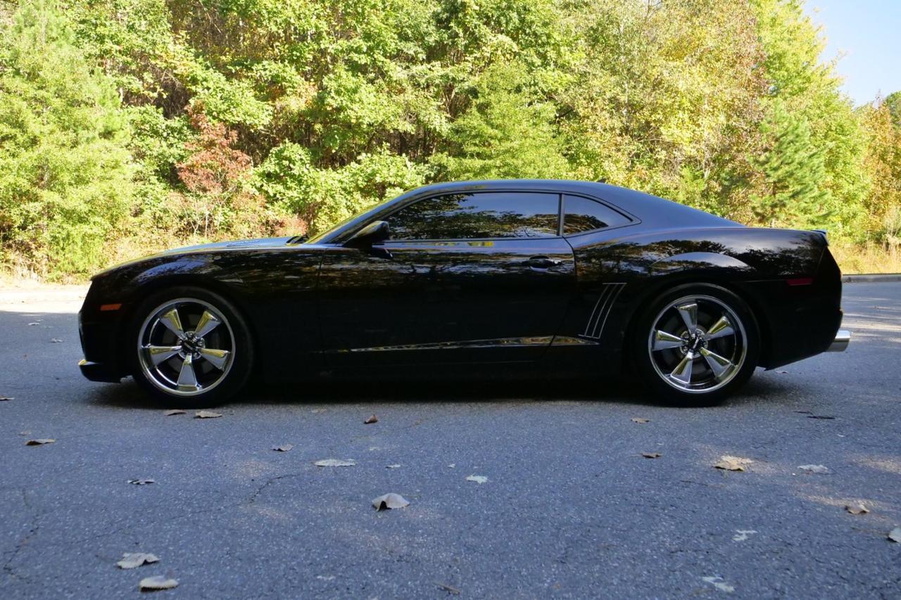 2010 Chevrolet Camaro 2SS / Manual / 6.2L V8 / Heated Leather Seats High Point NC