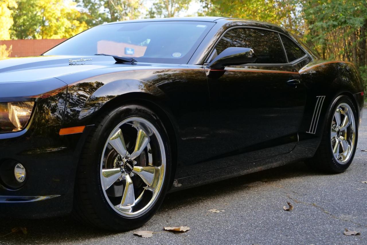 2010 Chevrolet Camaro 2SS / Manual / 6.2L V8 / Heated Leather Seats High Point NC