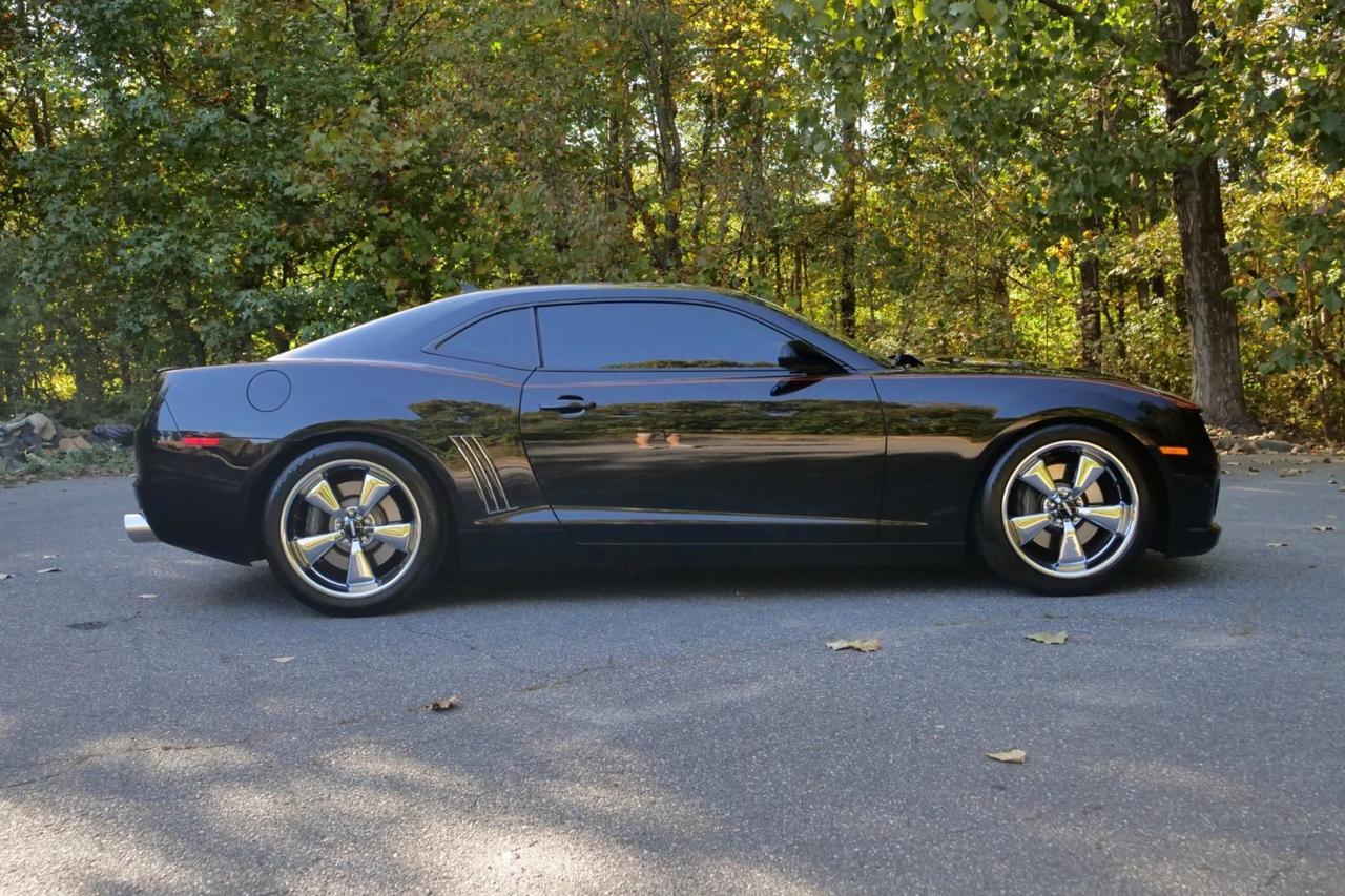 2010 Chevrolet Camaro 2SS / Manual / 6.2L V8 / Heated Leather Seats High Point NC