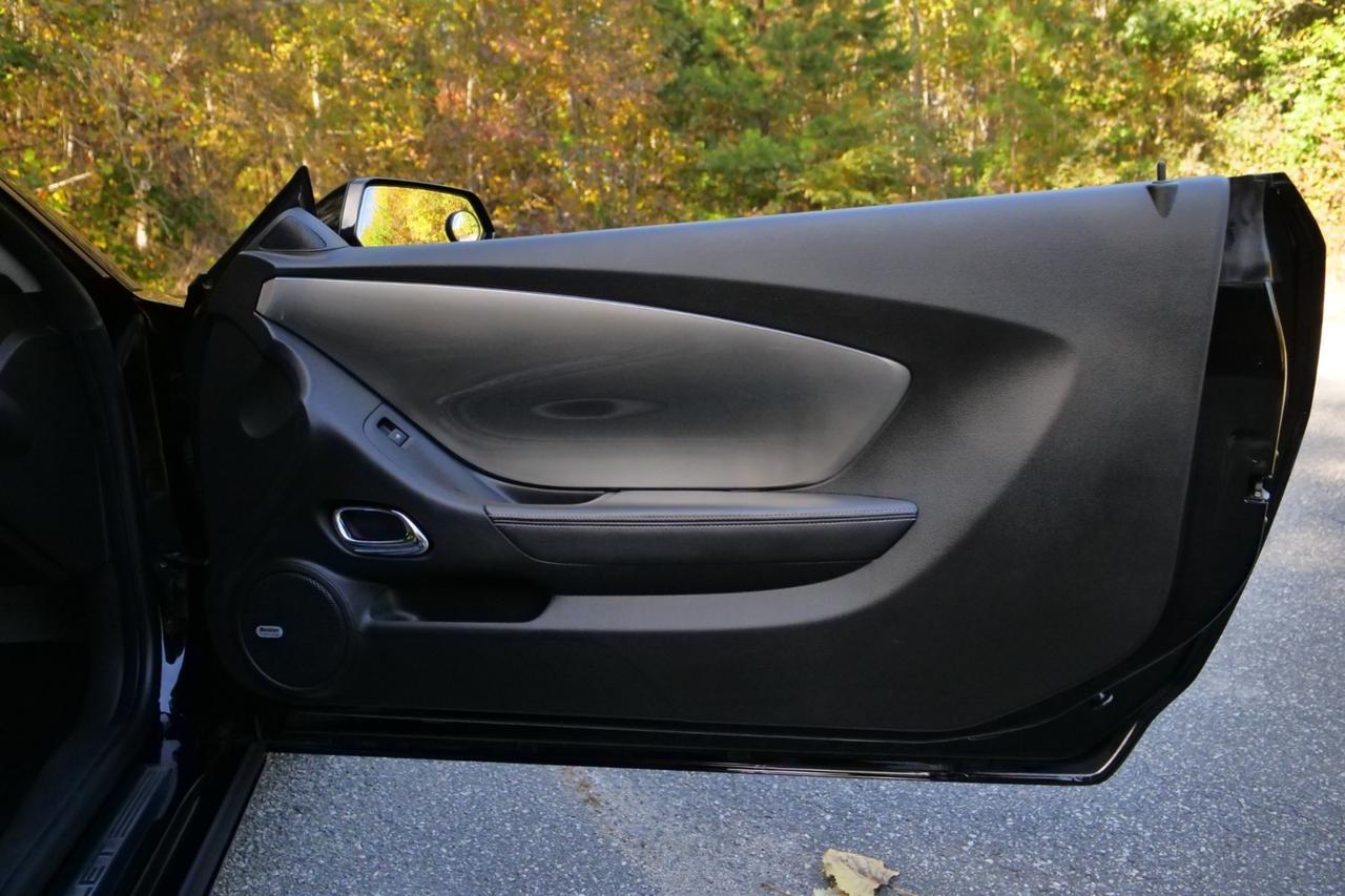 2010 Chevrolet Camaro 2SS / Manual / 6.2L V8 / Heated Leather Seats High Point NC