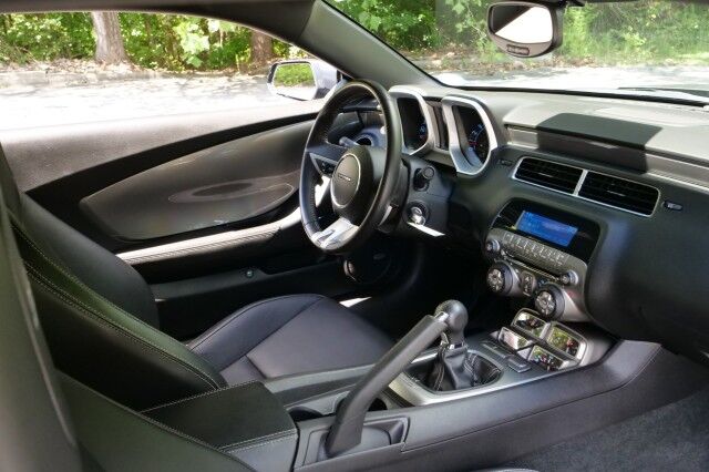 2010 Chevrolet Camaro 2SS / RS Package / 6.2L V8 / Manual! High Point NC