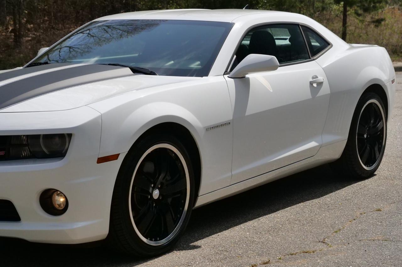 2010 Chevrolet Camaro 2SS / RS Package / Black Wheel PKG / V8! Lincolnton NC