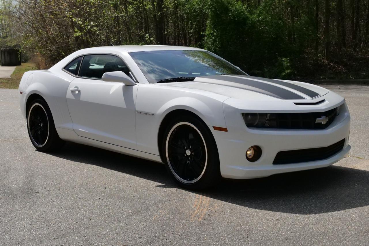 2010 Chevrolet Camaro 2SS / RS Package / Black Wheel PKG / V8! Lincolnton NC