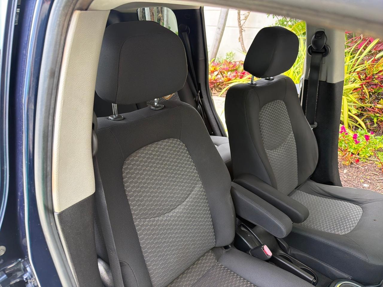 2010 Chevrolet HHR LS LOW MILES 35,302 1 OWNER Pompano Beach FL