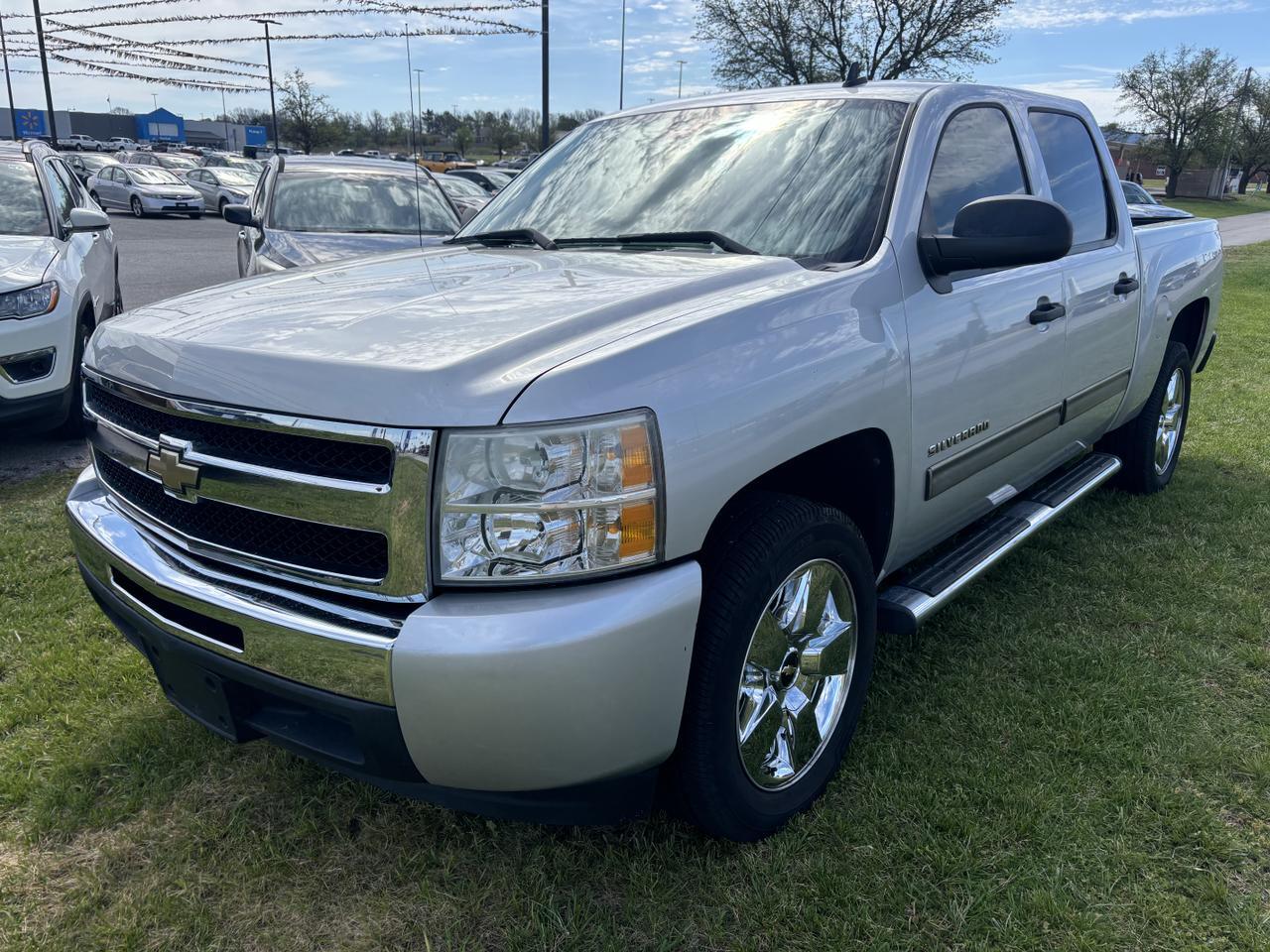2010 Chevrolet Silverado 1500 Crew Cab LT Pickup 4D 5 3/4 ft