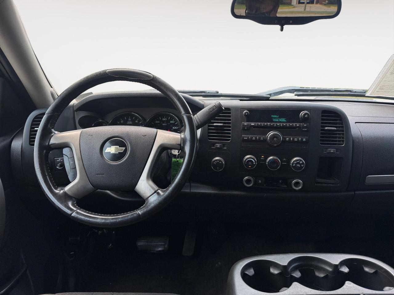 2010 Chevrolet Silverado 1500 LT, 4X4, TOWING PACKAGE, POWER HEATED MIRRORS, TITLT STEERING WHEEL, POWER WINDOWS, POWER LOCKS, CRUISE CONTROL, CLEAN CARFAX, COME SEE THIS RELIABLE TRUCK TODAY! Norfolk VA